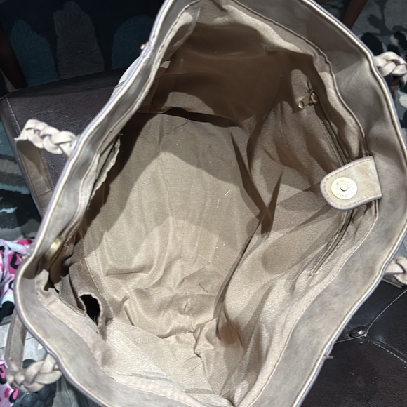 Large Brown tote/pocketbook or can be used d for laptop bag. (15 w x 13 L x6 D) - Picture 8 of 11